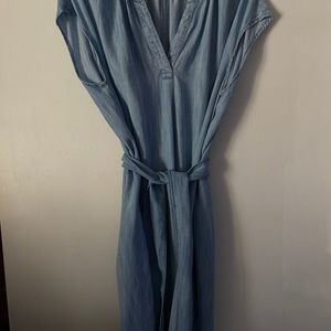 Banana Republic Factory light denim dress - L